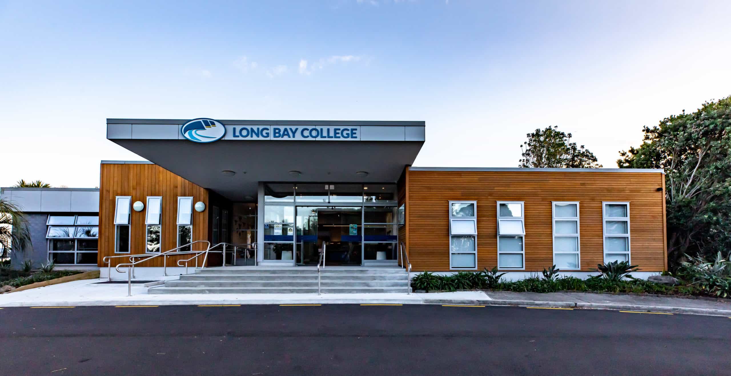Long Bay College